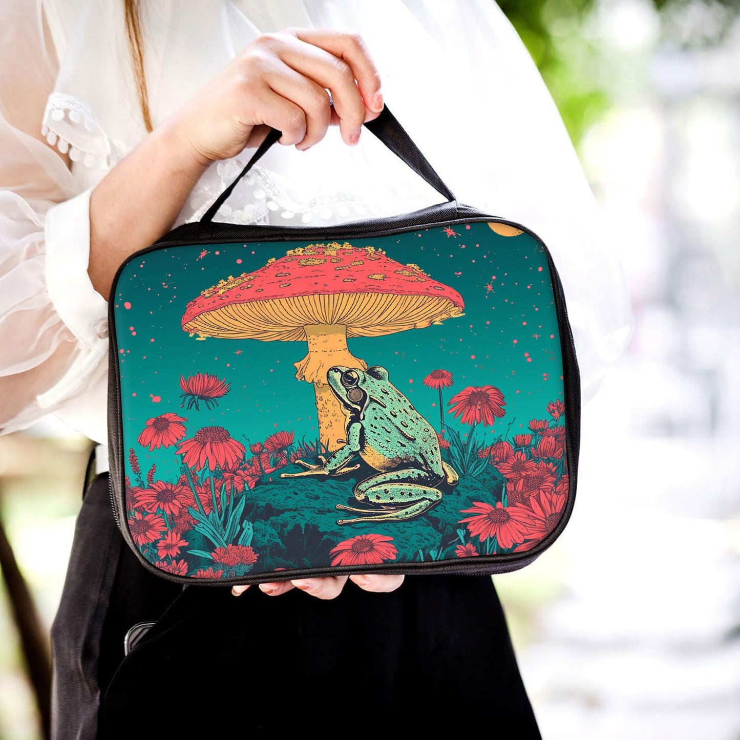 Qindaiwen Bible Cover for Women Kids, Bible Carrying Case Church Bag Bible Protective with Zippered Back Pocket, Gift for Adults Lady Women Men, Frog on a Mushroom