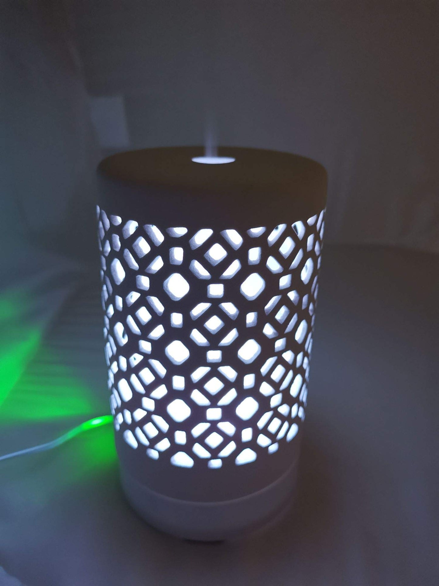 EcoGecko Ceramic Essential Oil Aroma Air Freshener Diffuser, Ultrasonic Diffusing Cool Mist Humidifier with Timers for Office Home Bedroom Baby Room Study Yoga Spa, with Timer and 7 Color Light