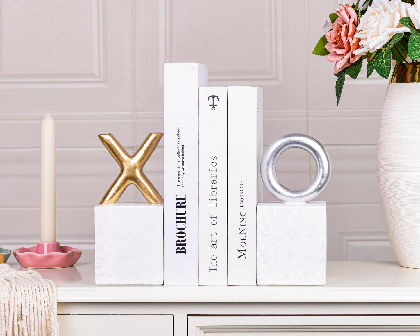 Kakizzy Modern Decorative Bookends,Resin Book Ends for Shelves,Unique X and O Design Book Stopper Decor for Desk Home,Non-Slip Book Holder Shelf Decor,Gifts for Valentine's Day (Gold/Silver)