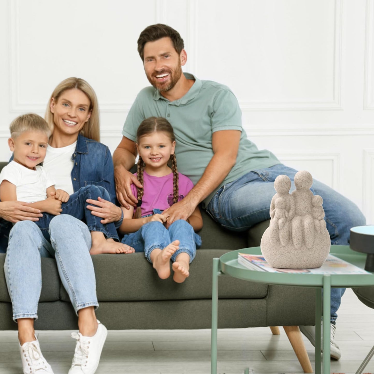 UDKKMK Family of Four Resin Statue, Parents and Kids Sitting on Rock Figurine, Home Decor for Shelf Table Office Bedroom, Gift for Mom Dad Or Wife (Sandstone)
