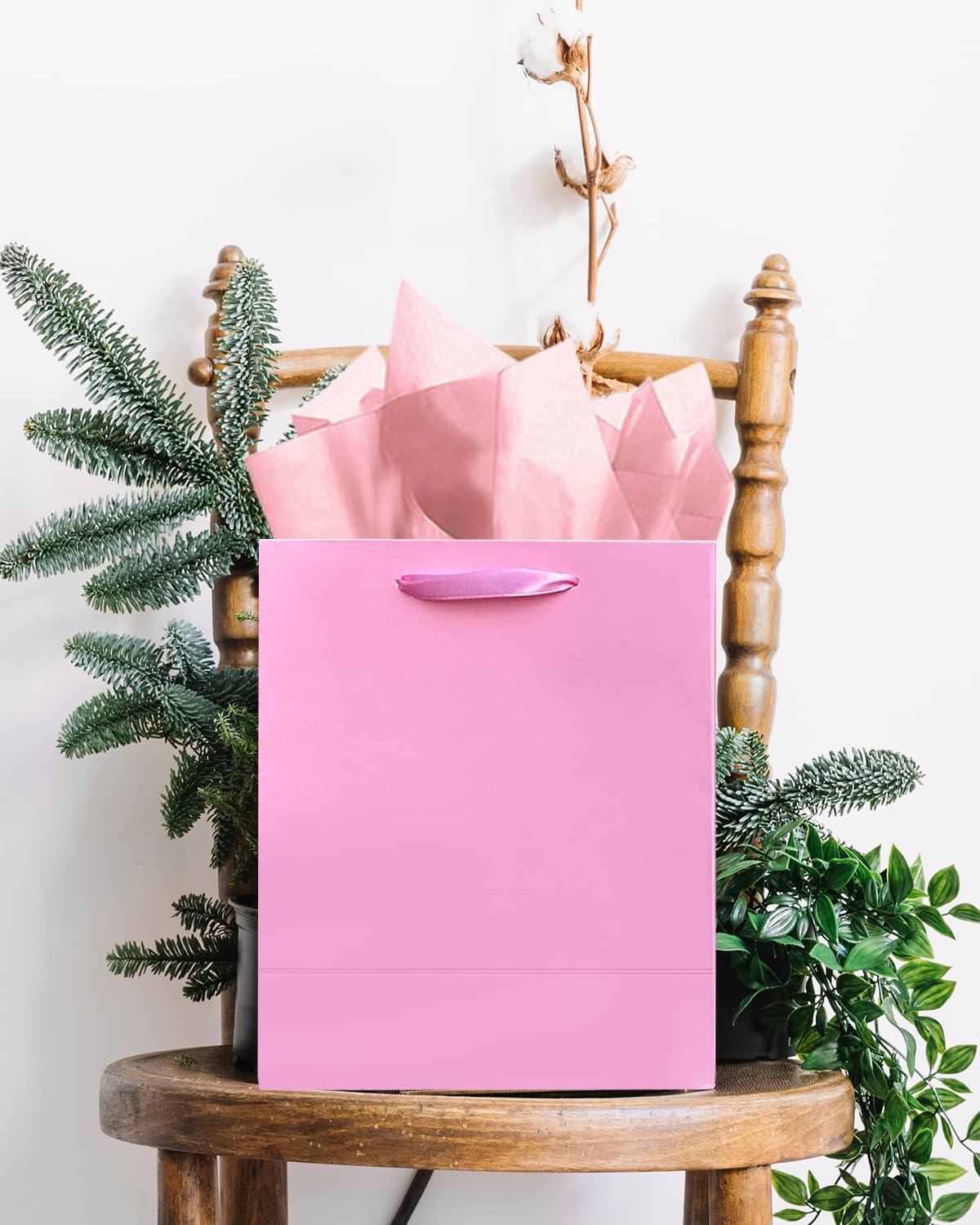 qiqee 24pcs Pink Gift Bags with Tissue Paper for Wedding, Birthday, Party Supplies-4.7"x6.3"x2.4" Small Size Cardboard Gift Bags（24pcs Bags + Tissue Paper ）