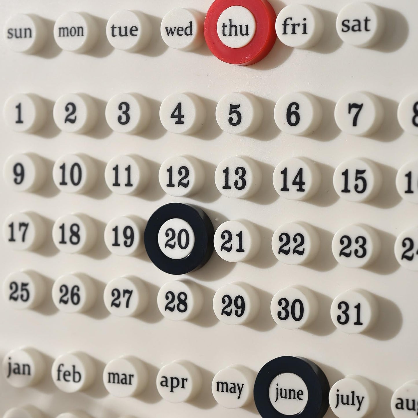 MEMORY FISH Wooden Desk Calendar Perpetual Calendar Retro Home Unique Gifts,Month Date Display, Desk Decorations for Office, Desk Accessories Aesthetic, Cute Desk Decor(Creamy white)