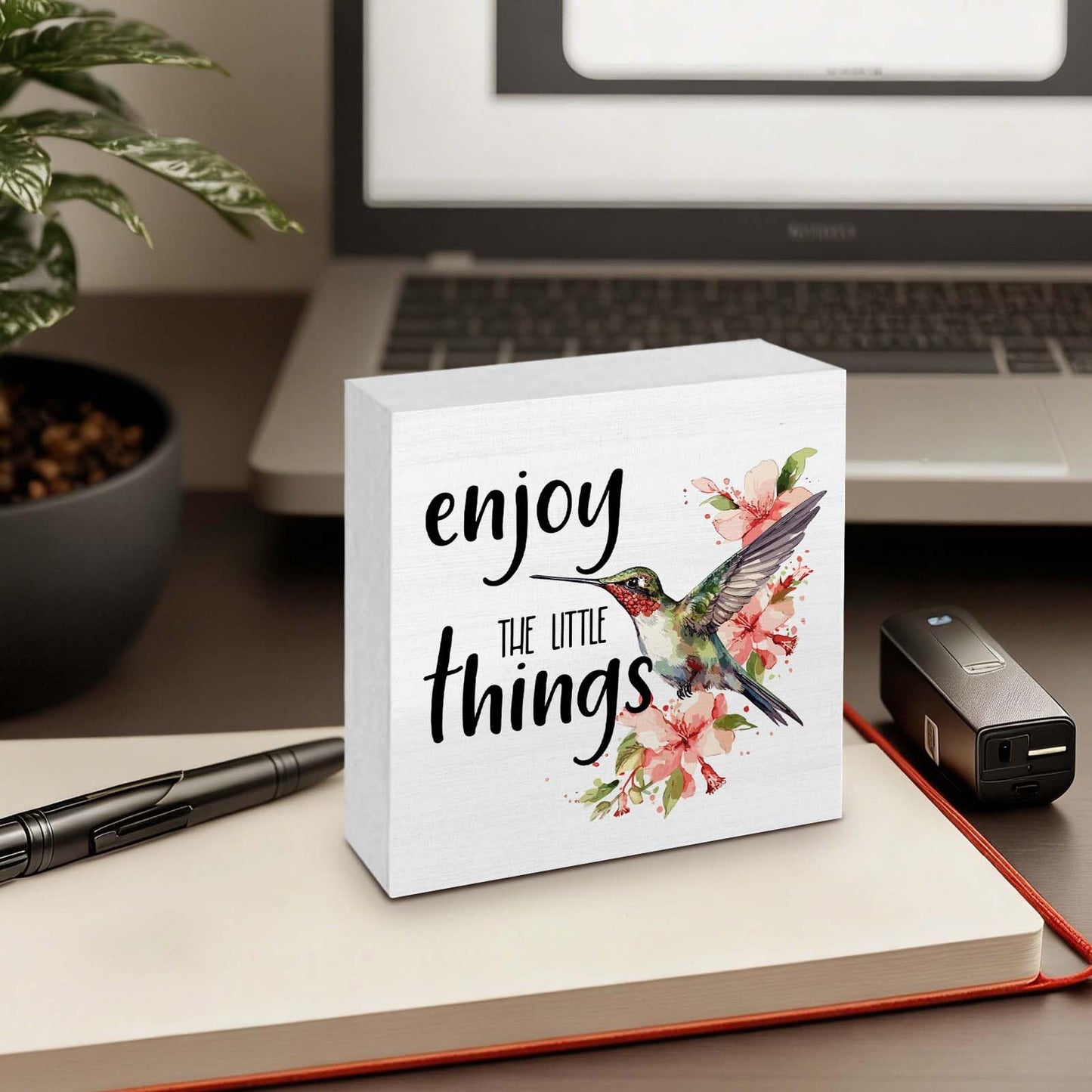 GWOKPAAI Hummingbird Inspirational Wooden Box Signs Desk Decor, Hummingbirds Gifts for Women,Enjoy the Little Things Motivational Wooden Signs Desk Decorations for Home Bedroom Tabletop Shelf,5x5in
