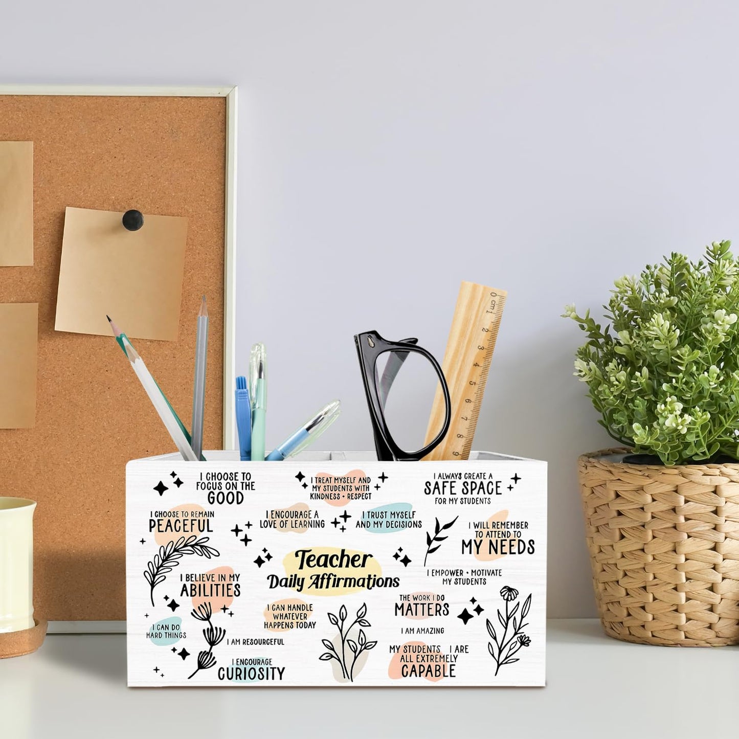 METNBASYY Teacher Daily Affirmation Pen Holder for Desk, Teacher Appreciation Gifts Pencil Organizer, Inspirational Quotes Wooden Box Sign Desk Decor for Teachers Office Home Decoration