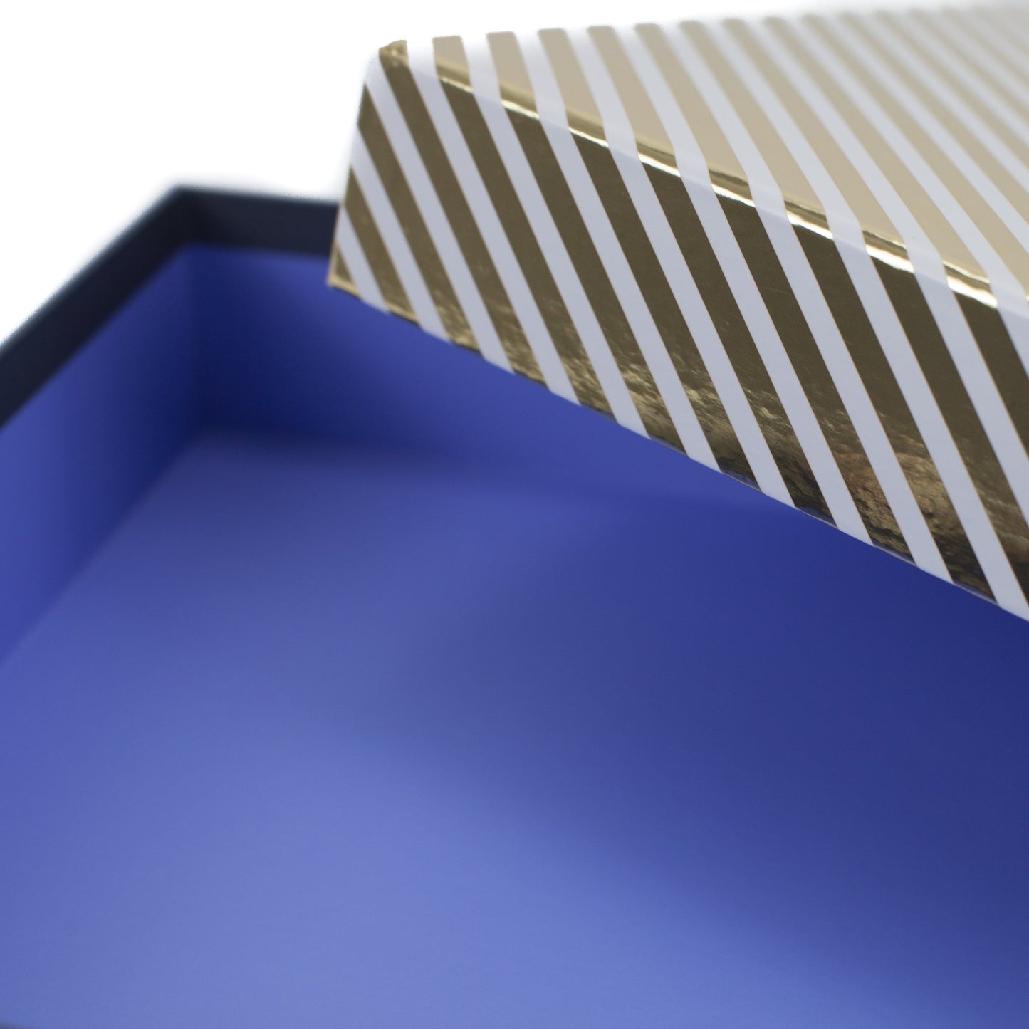 Hallmark Signature Large Gift Box (Gold Stripe) for Valentines Day, Weddings, Anniversaries, Birthdays, Bridesmaids Gifts and More