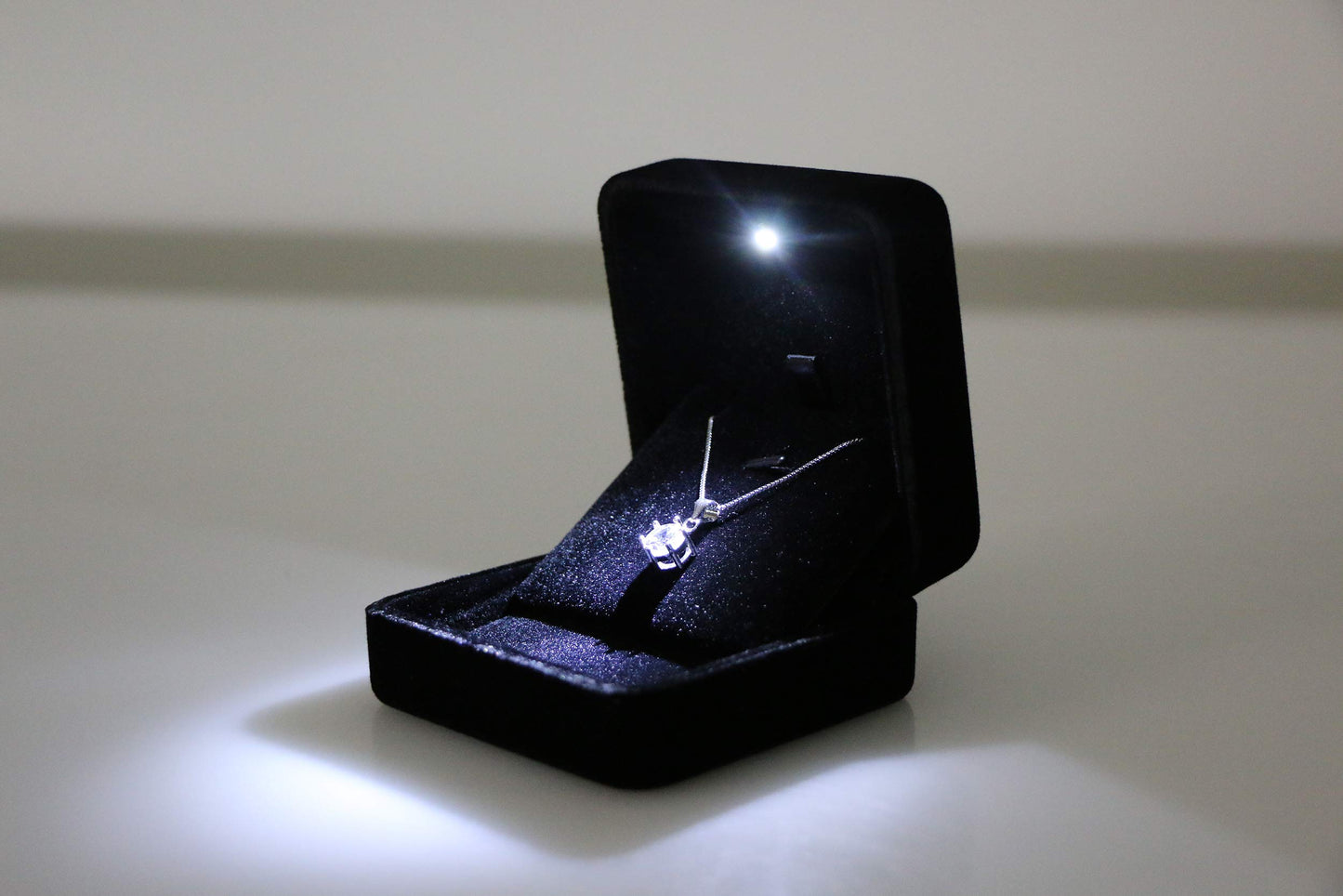 Omeet Velvet Metal Glossy with LED Pendant Box Necklace Box Couple Bracelet Box Jewelry Gift Box Case for Valentine's Day Anniversary Wedding Engagment Christmas - Black