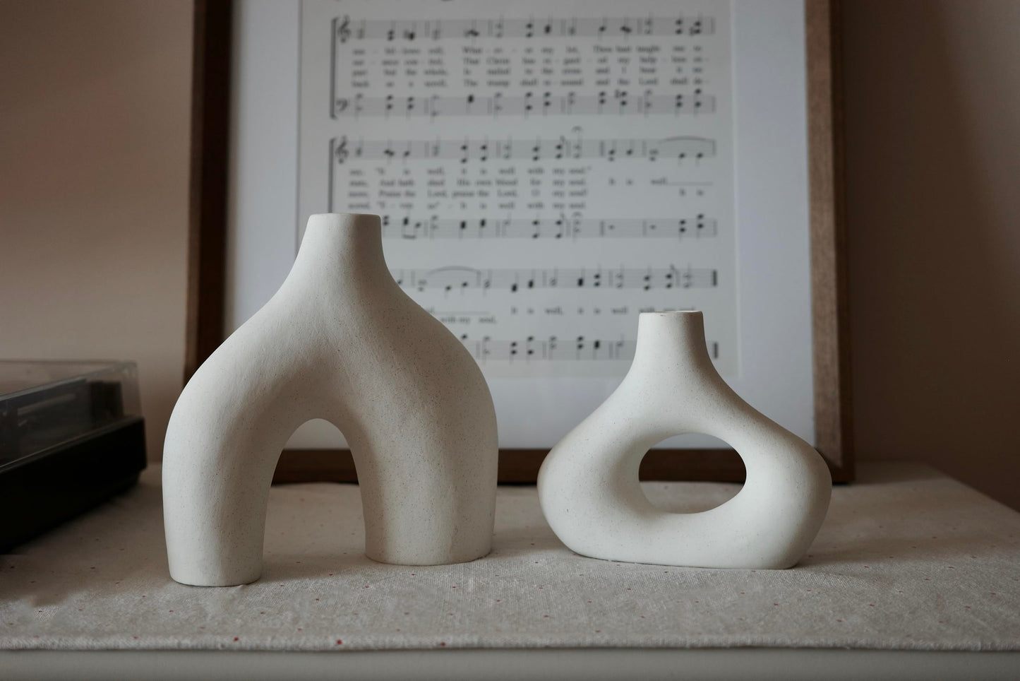 Carrot's Den Donut Vase, Set of 2 - White Large Ceramic Vase - Minimalist Nordic, Hollow | Table Centerpiece, Olive Plant, Wedding, Living Room, Bookshelf, Office, Modern Home, Entryway, Console