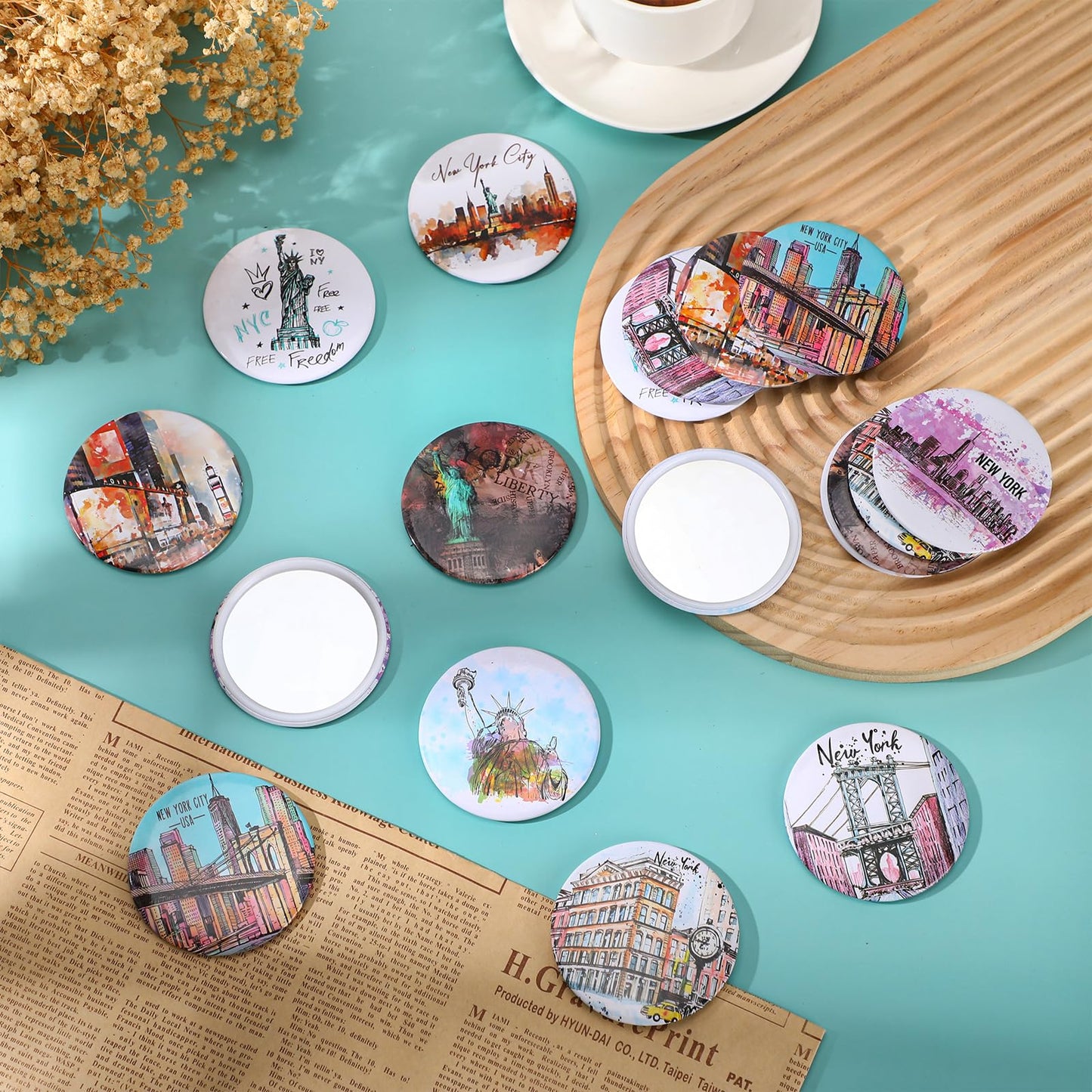 Bulyoou 36 Set New York Souvenirs Gifts Bulk City Cosmetic Bag Nyc Makeup Mirrors Souvenirs from USA Women New York Makeup Bag Birthday Party Favors Trip Journey Gifts for Friend Sisters