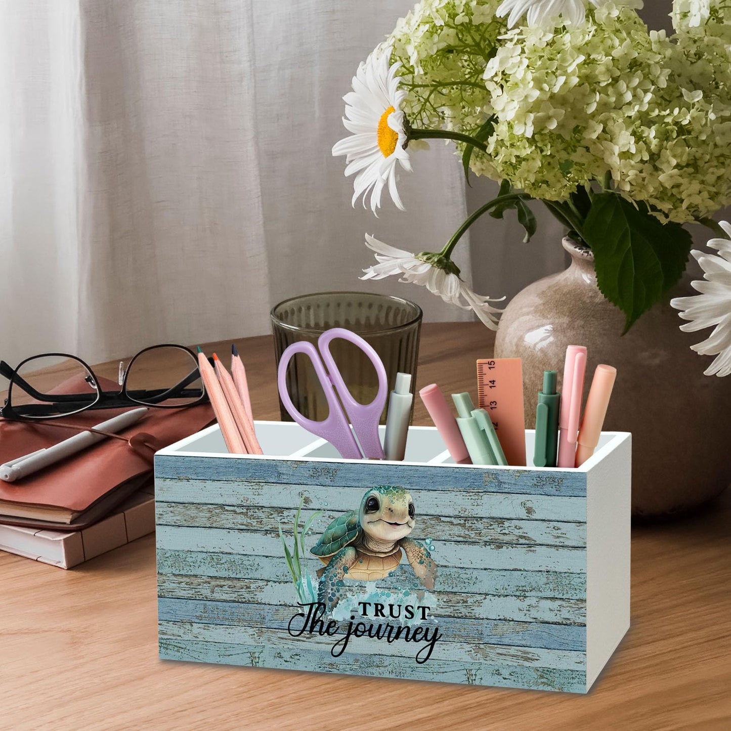 DILSJ Coastal Beach Sea Turtle Pen Pencil Holder Organizer for Desk, Sea Turtle Gifts, Trust the Journey Inspirational Wooden Box Signs for Home Office Desk Tabletop Decoration