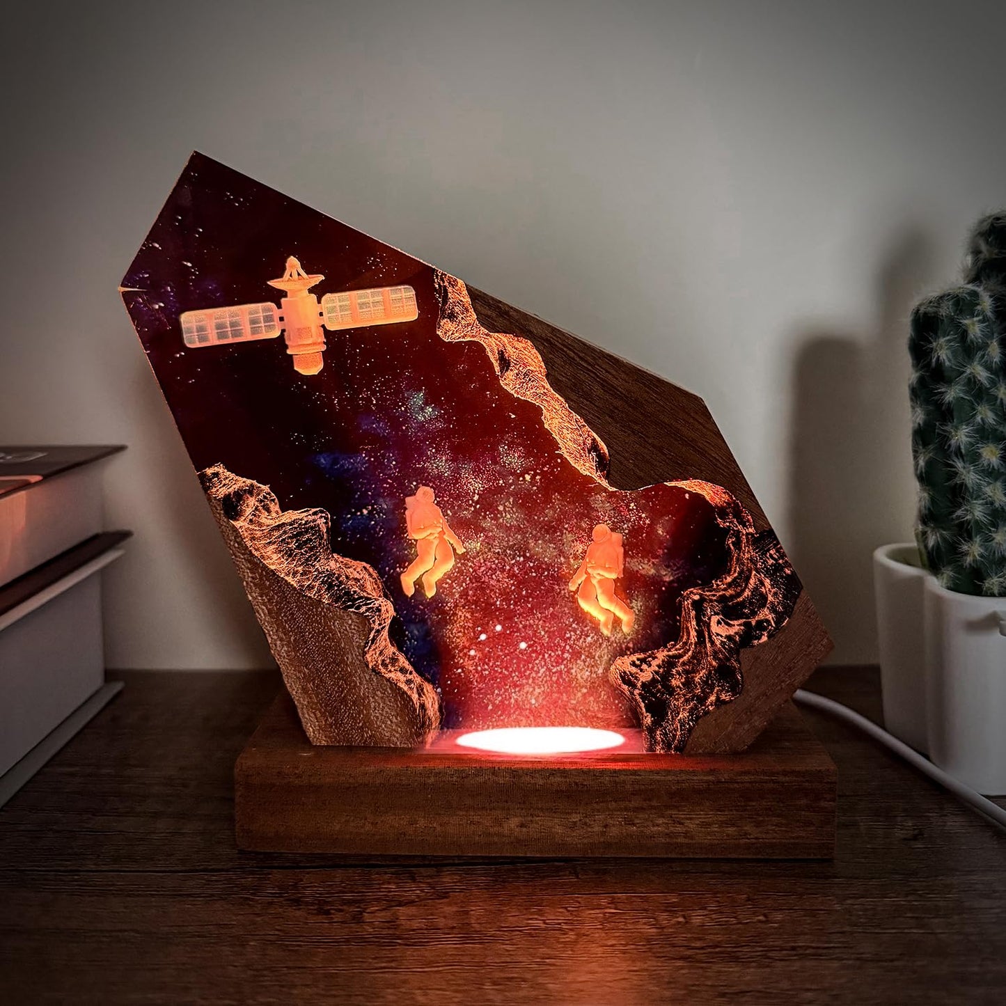 Handcrafted Astronaut Resin Lamp, RGB Galaxy Light With Wood Base USB Charging, Space Themed Bedroom Decor, Astronomy Gift for Sci-fi Lovers, Birthday Valentine's Day Gifts for Women & Men (S,6"x4")