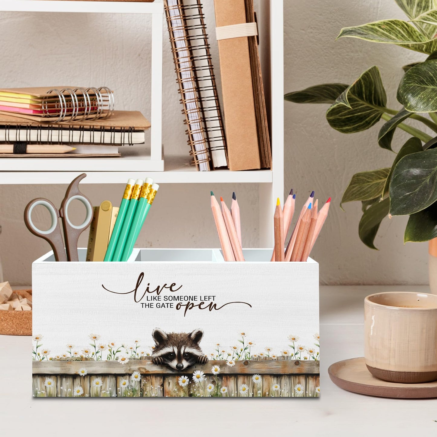 DILSJ Raccoon Inspirational Pen Pencil Holder Organizer For Desk, Raccoon Gifts, Rustic Floral Live Like Someone Left The Gate Open Wooden Box Signs For Home Office Desk Tabletop Decoration