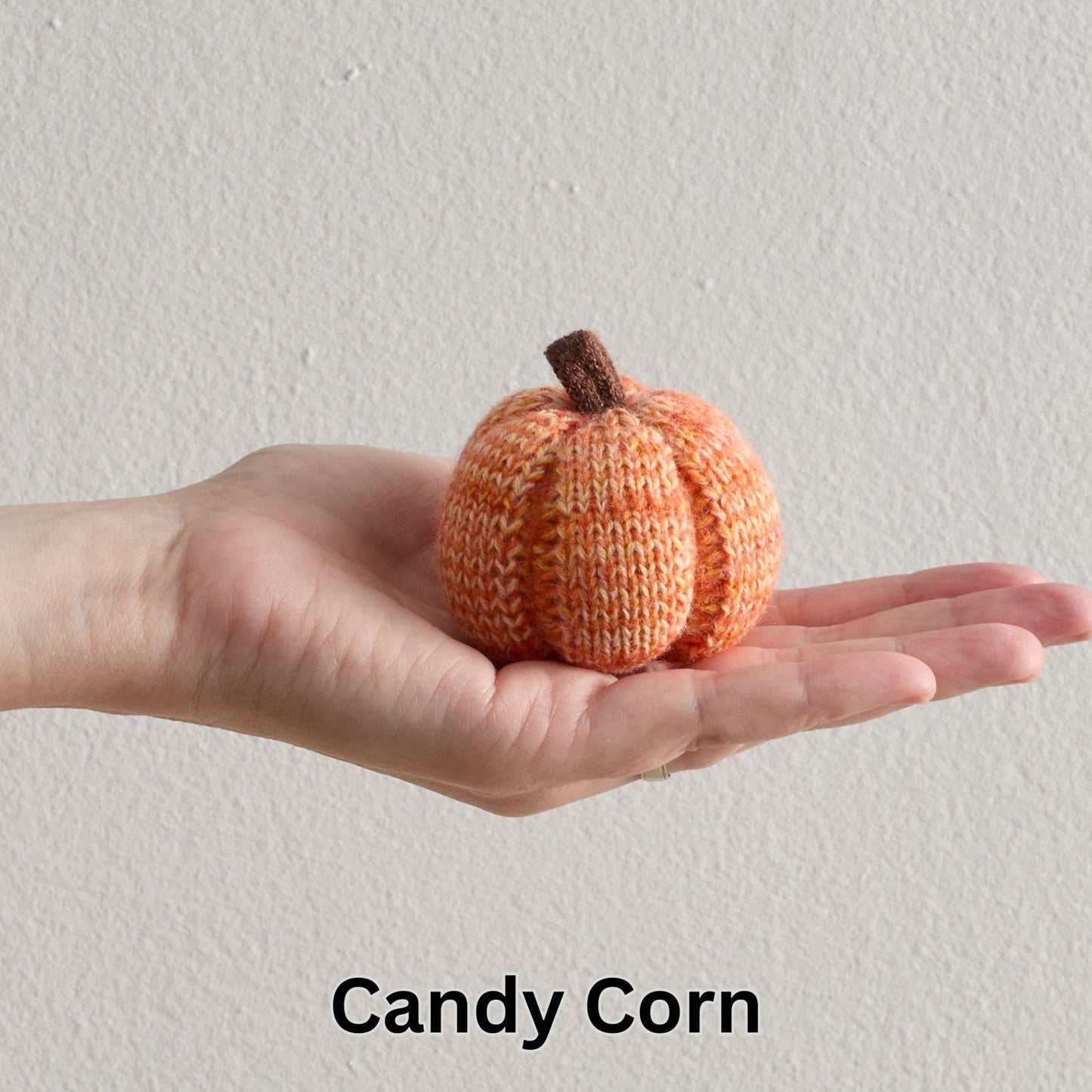 Your Heart's Content Set of 5 Cozy Mini Knit Pumpkins Classic Autumn Orange Gold Rust, Table top Bowl Filler, Kitchen Tiered Tray for Gift, Gift for Hostess (Sunset 2.5 Inch Set)