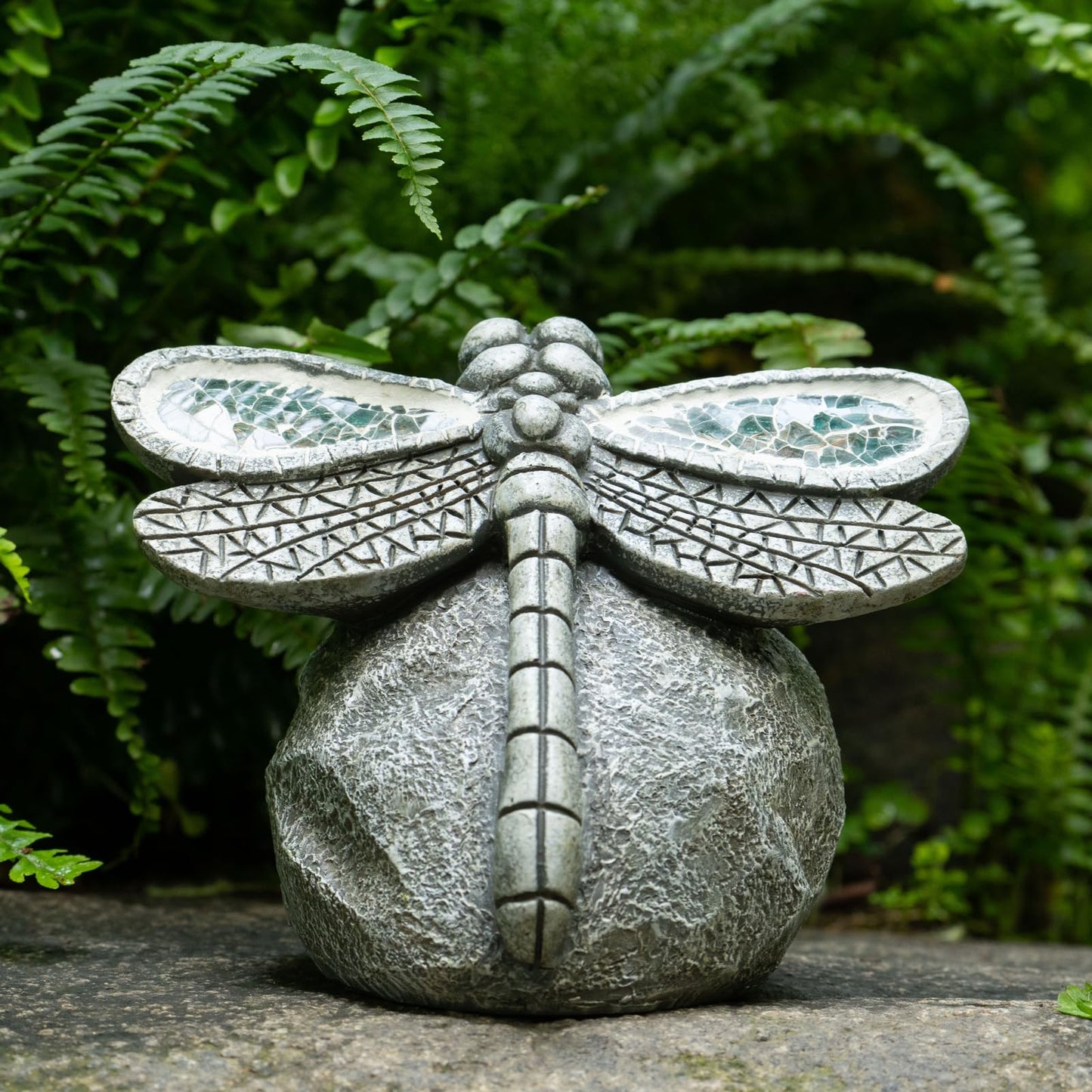 Rezpuao Garden Statue Dragonfly,Solar Dragonfly Decor for Outdoor,Resin Dragonflies Figurine with Solar Light for Patio,Balcony,Yard,Lawn Ornament,Perfect Garden Gift
