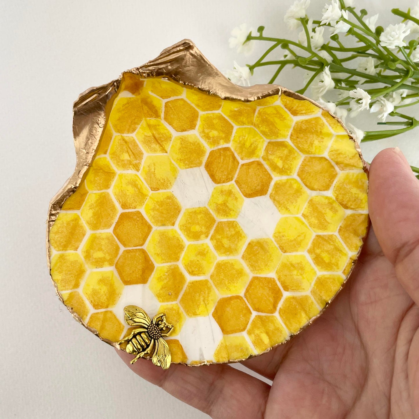 Honeycomb Bee Trinket, Handmade Thoughtful Gifts for Mom, Organic Jewelry Storage Organizer Tray Room-Décor Trinket, Ring Dish for Mother/Women